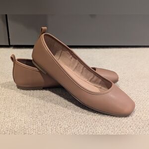 Sun + Stone Womens Faux Leather Slip On Ballet Flats Shoes Tan